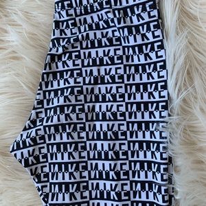 Nike 3/4 length leggings